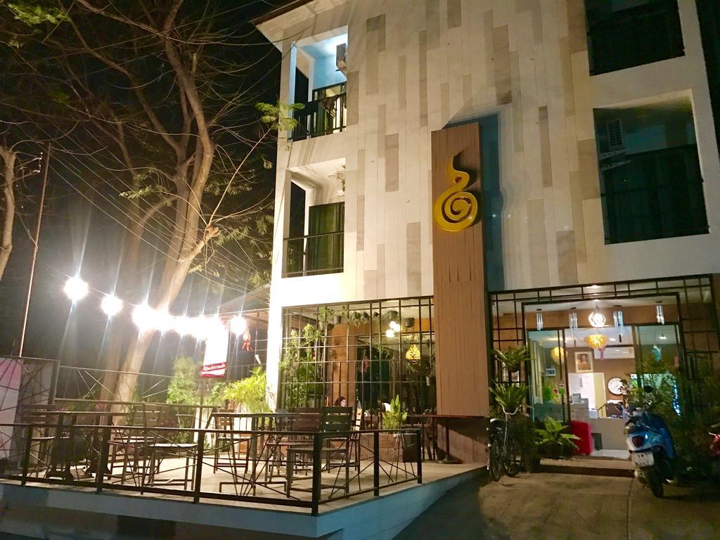 Nakara Boutique Hotel Чиангмай Екстериор снимка