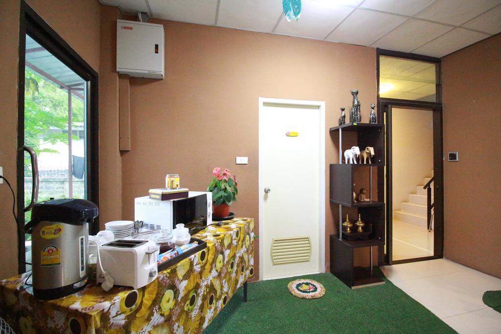 Nakara Boutique Hotel Чиангмай Екстериор снимка