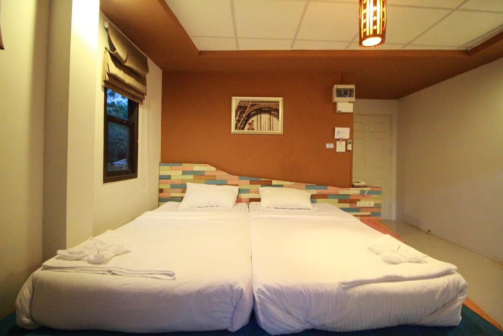 Nakara Boutique Hotel Чиангмай Екстериор снимка
