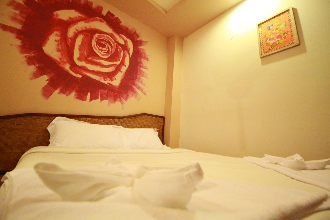 Nakara Boutique Hotel Чиангмай Екстериор снимка