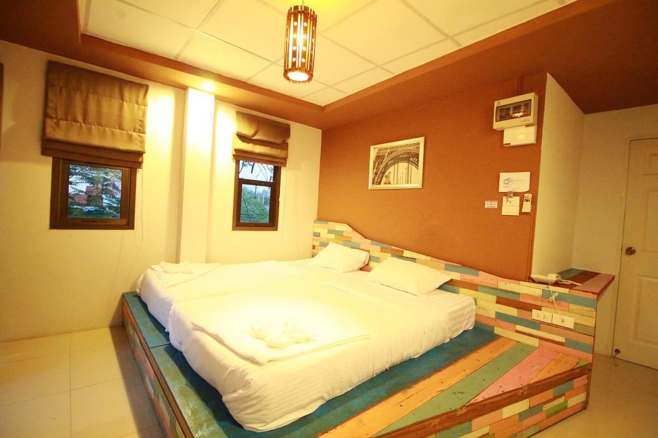Nakara Boutique Hotel Чиангмай Екстериор снимка