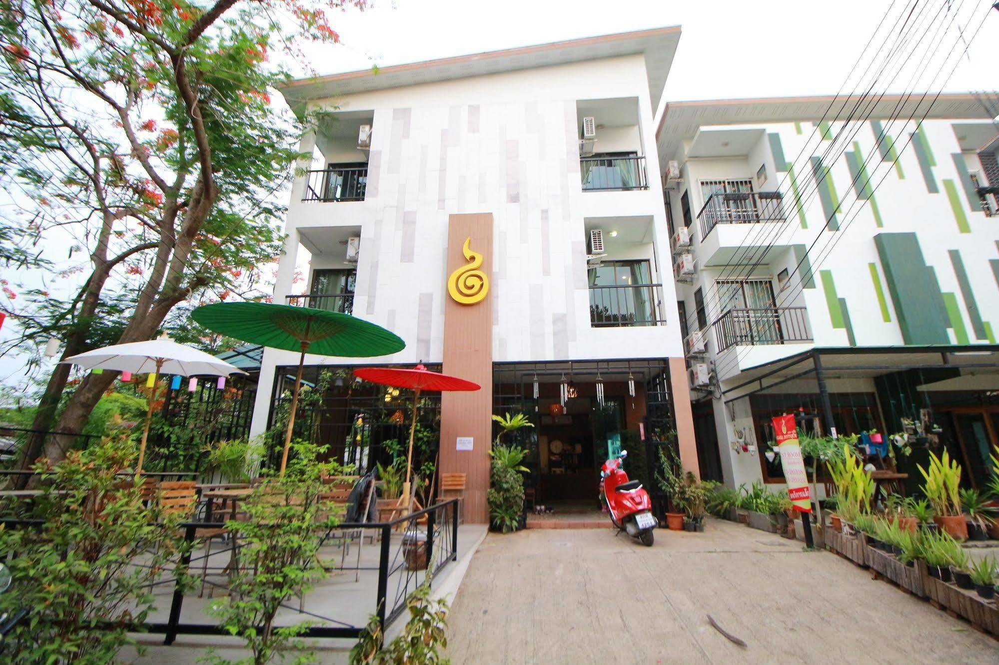 Nakara Boutique Hotel Чиангмай Екстериор снимка