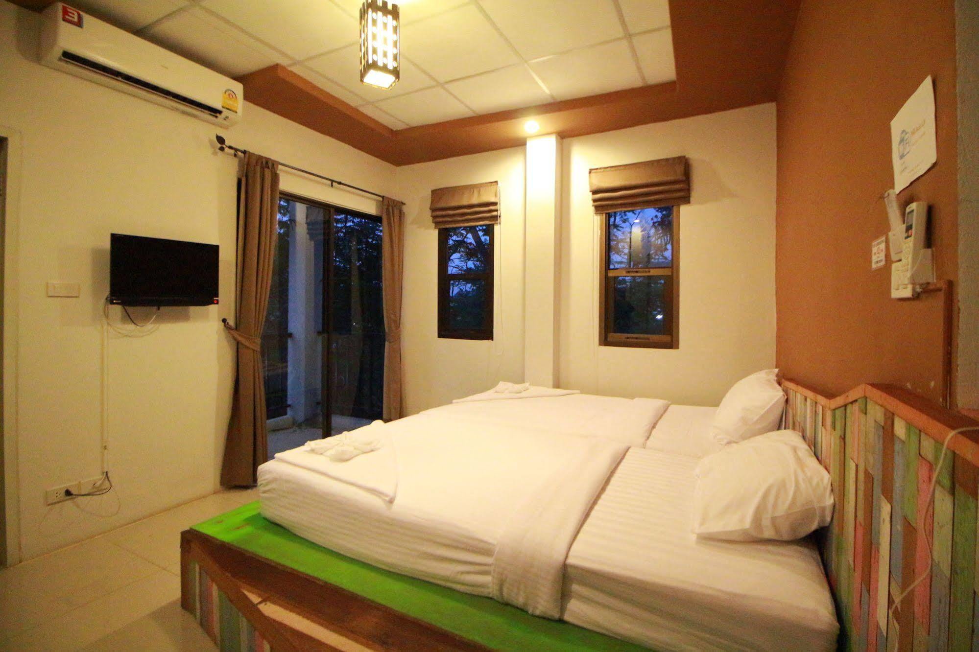 Nakara Boutique Hotel Чиангмай Екстериор снимка