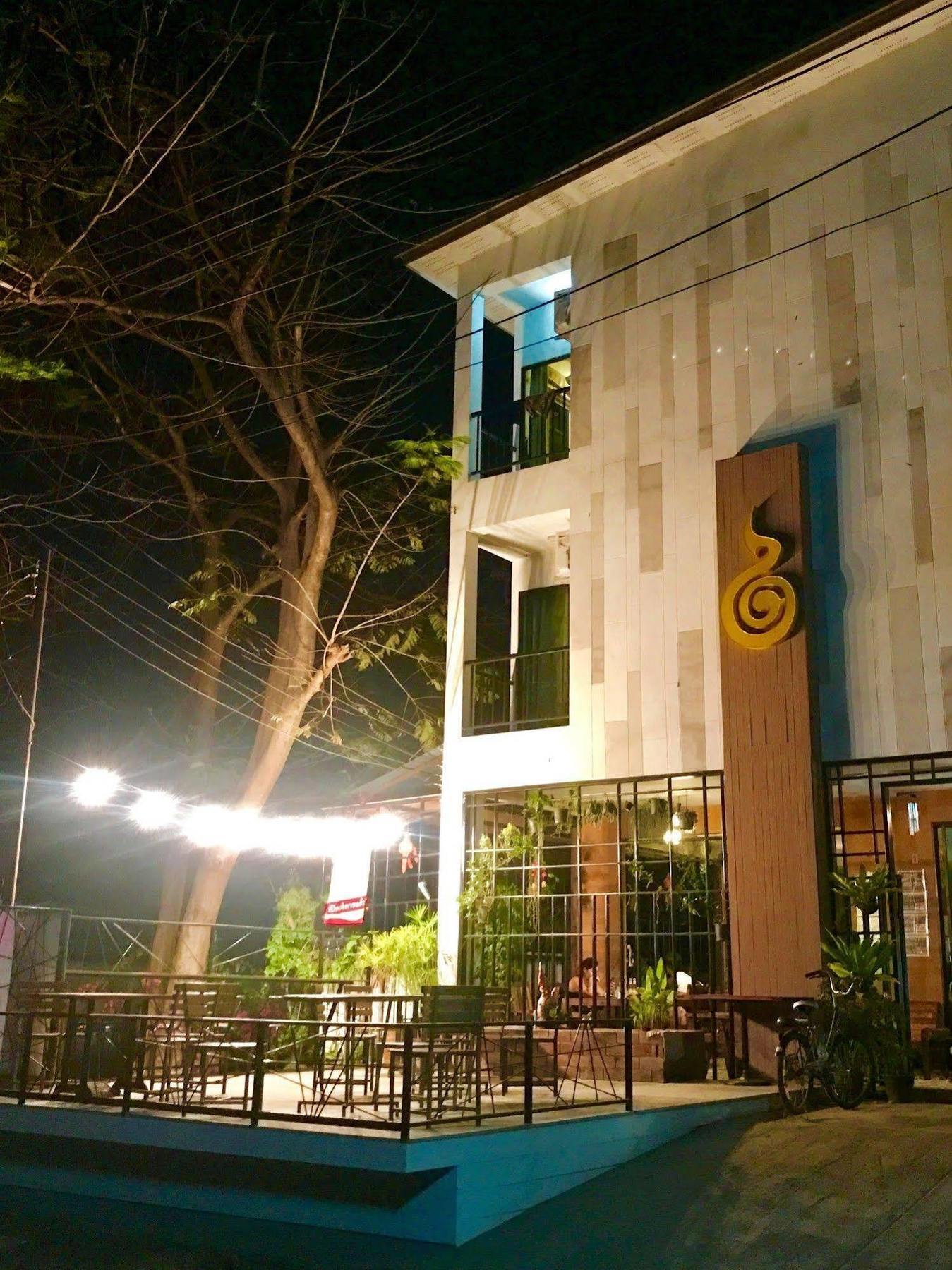 Nakara Boutique Hotel Чиангмай Екстериор снимка