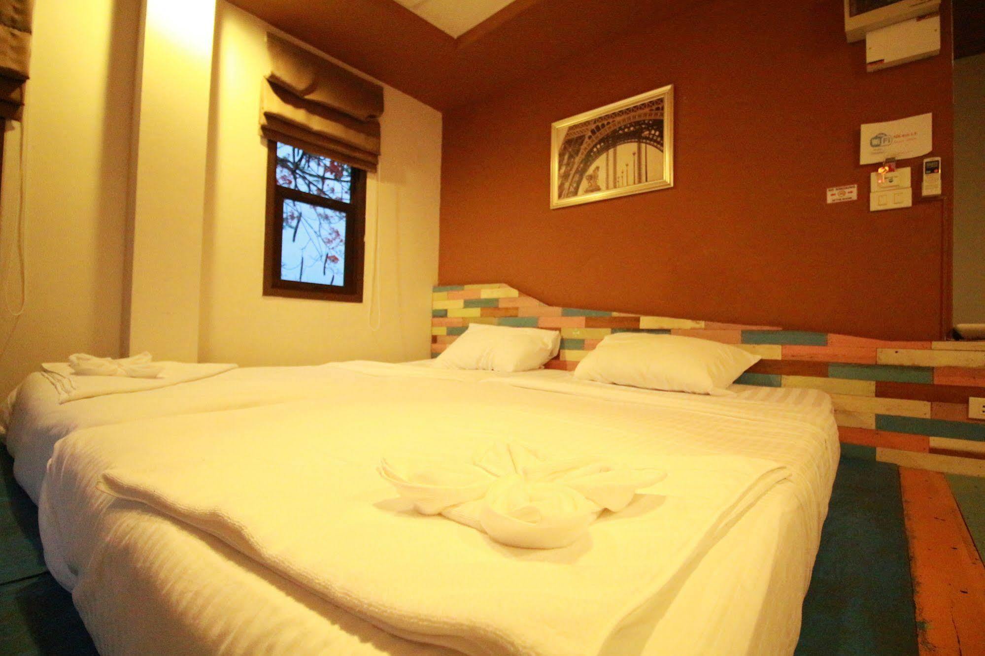 Nakara Boutique Hotel Чиангмай Екстериор снимка