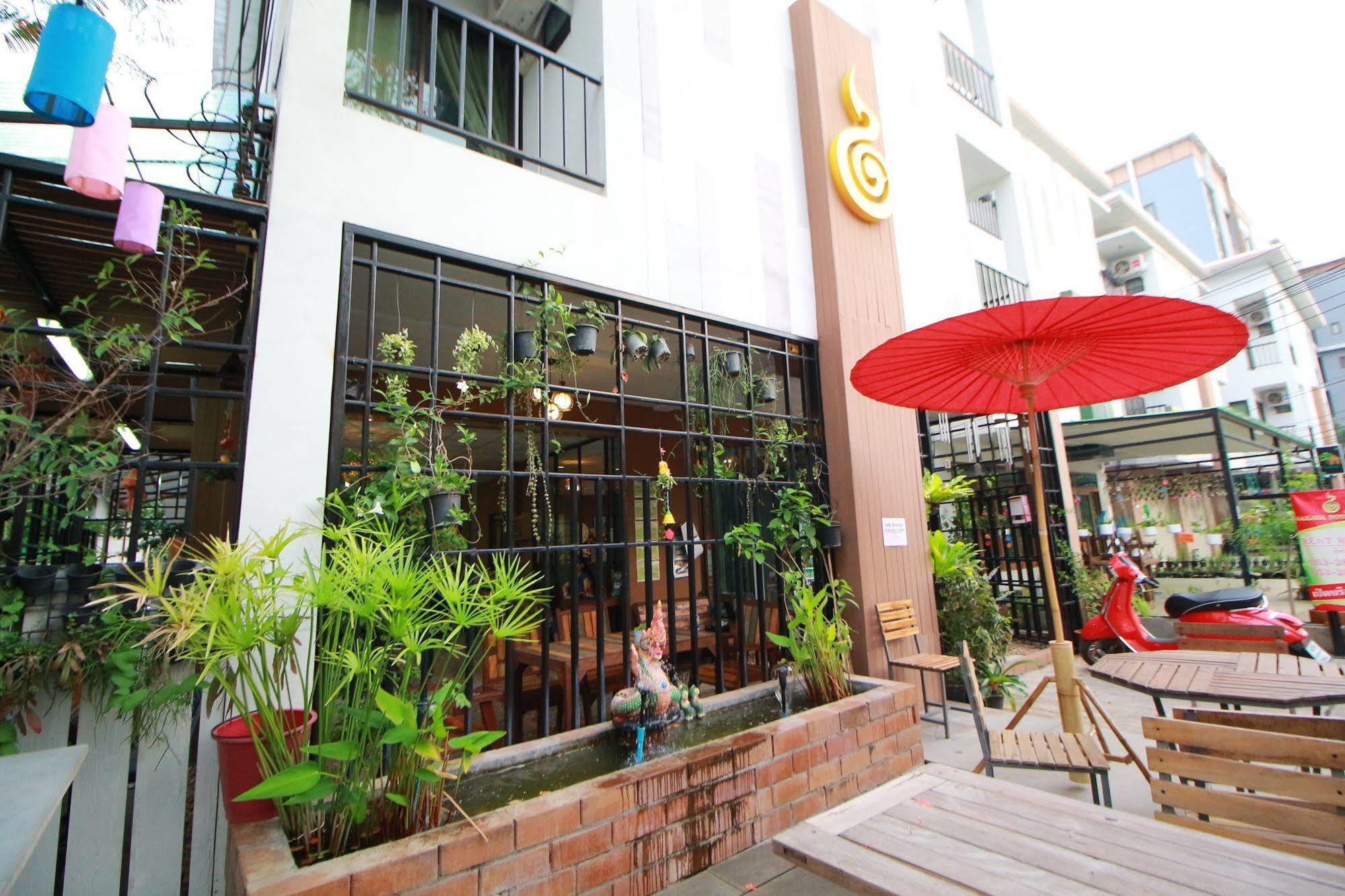 Nakara Boutique Hotel Чиангмай Екстериор снимка