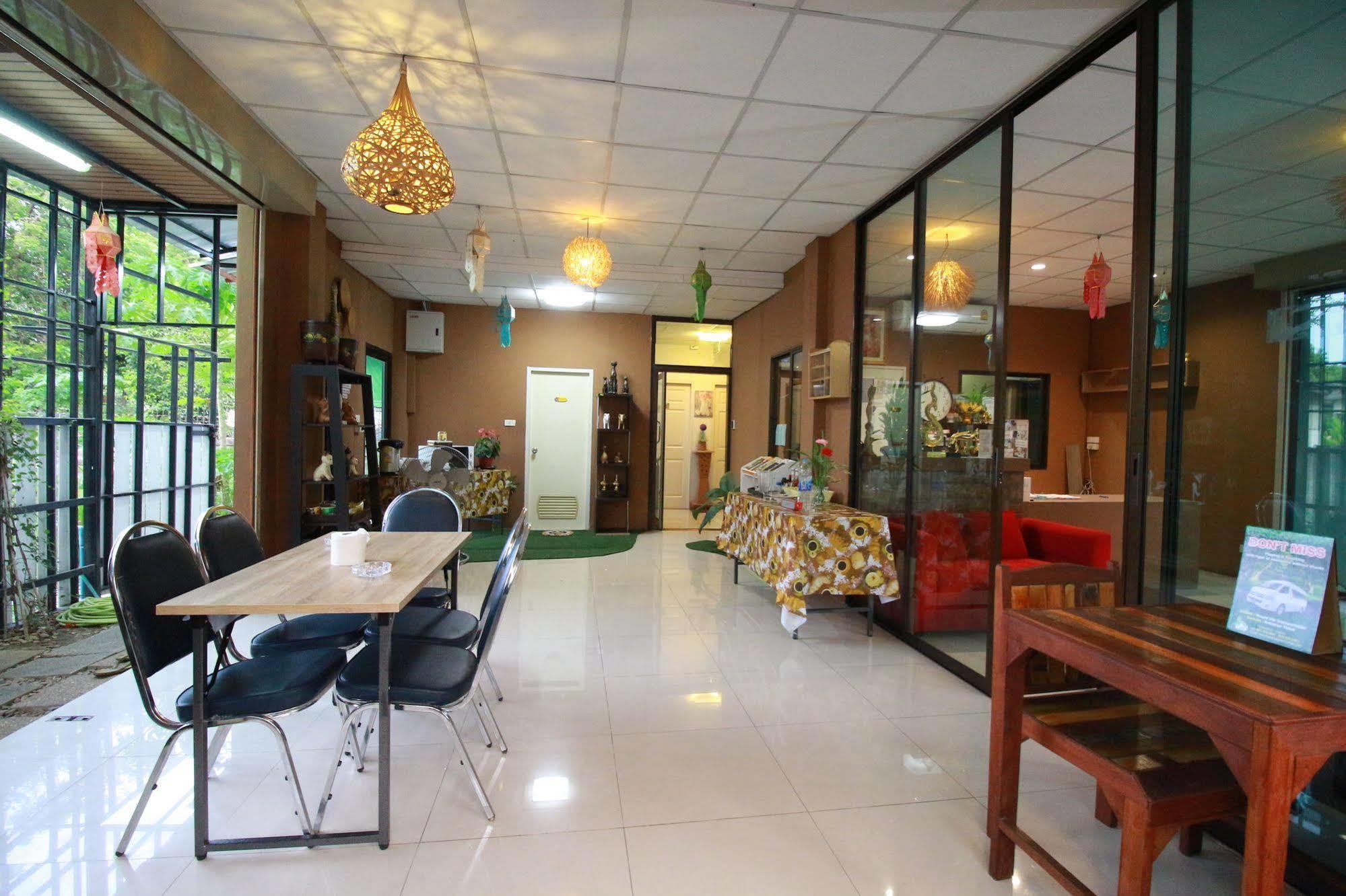 Nakara Boutique Hotel Чиангмай Екстериор снимка